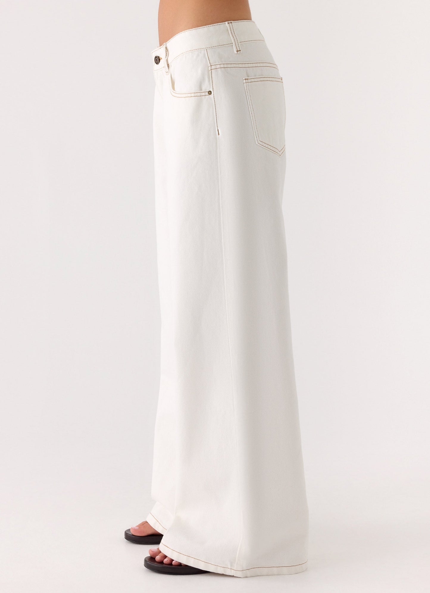 Neo Low Rise Wide Leg Jeans - Ivory