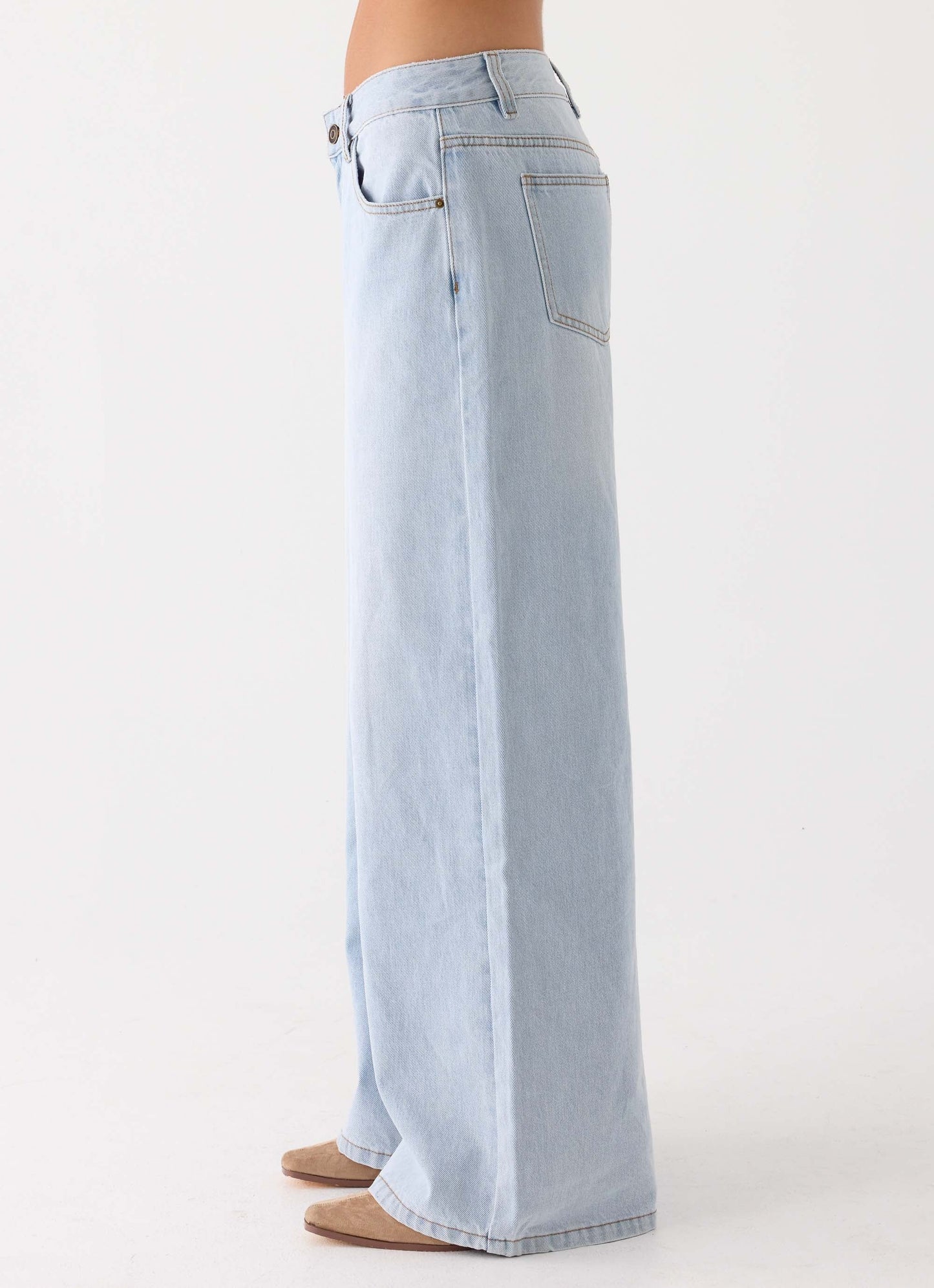 Neo Low Rise Wide Leg Jeans - Light Blue Wash